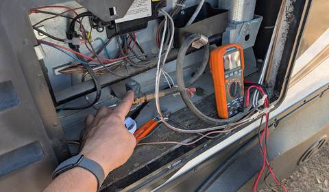 RV water heater electrical diagnostics